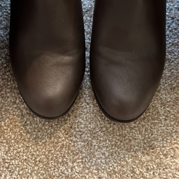 Journee Collection Tall Brown Boots - Picture 7 of 9